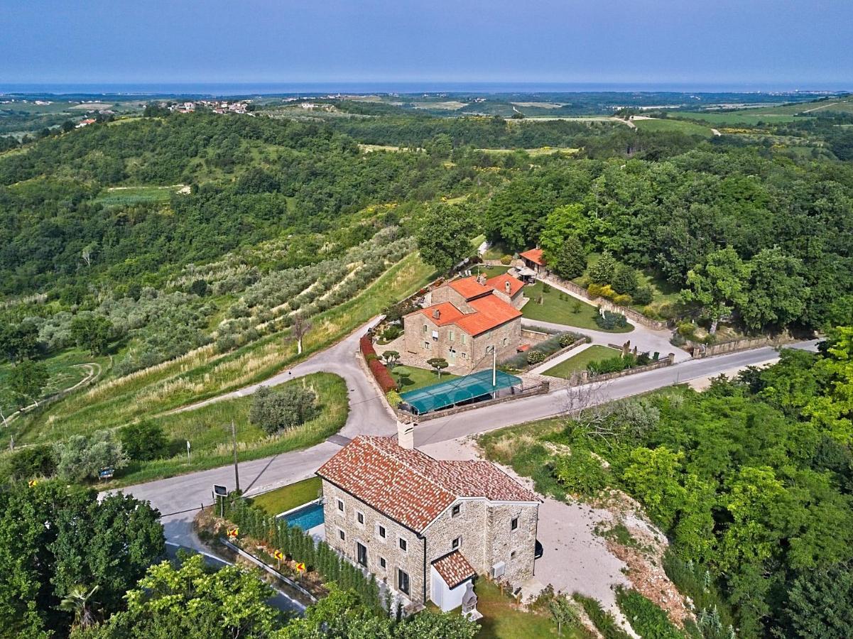 Villa Carica Krasica  Buitenkant foto